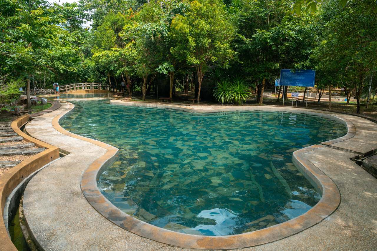 Khu spa tại thác suối nước nóng Krabi