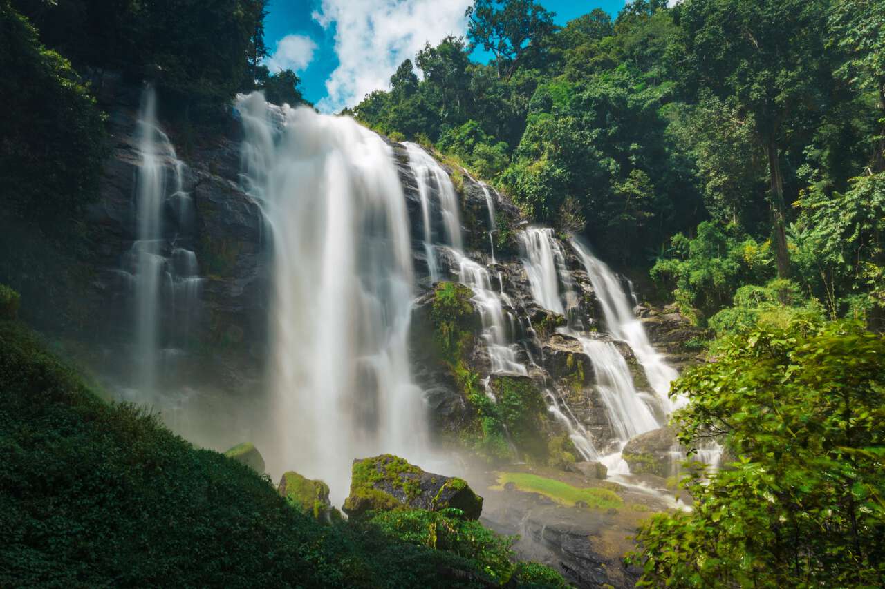 Thác nước Wachirathan tại Doi Inthanon