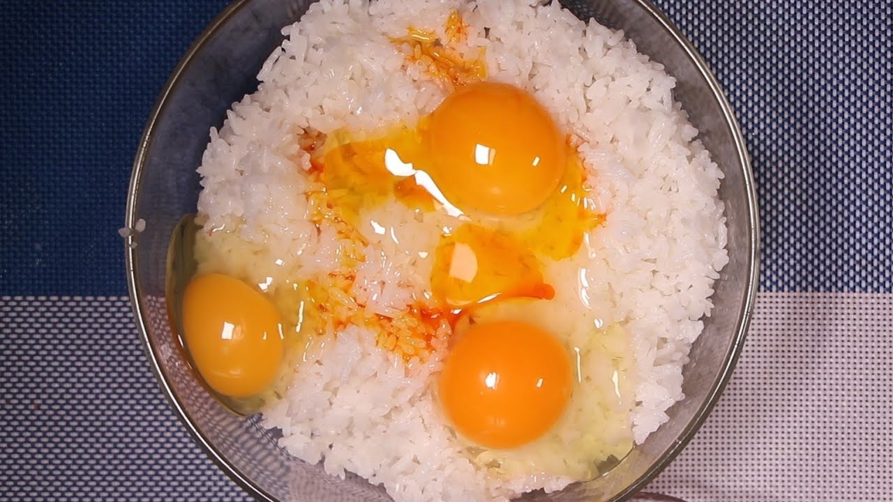 Cách làm cơm chiên thập cẩm hạt cơm tơi ngon hấp dẫn