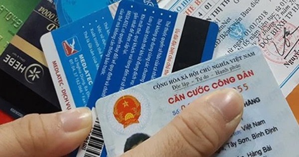 Ngoài thẻ từ ATM, 2 loại giấy tờ quan trọng khác người dân cần làm ngay ngày 31/12/2021