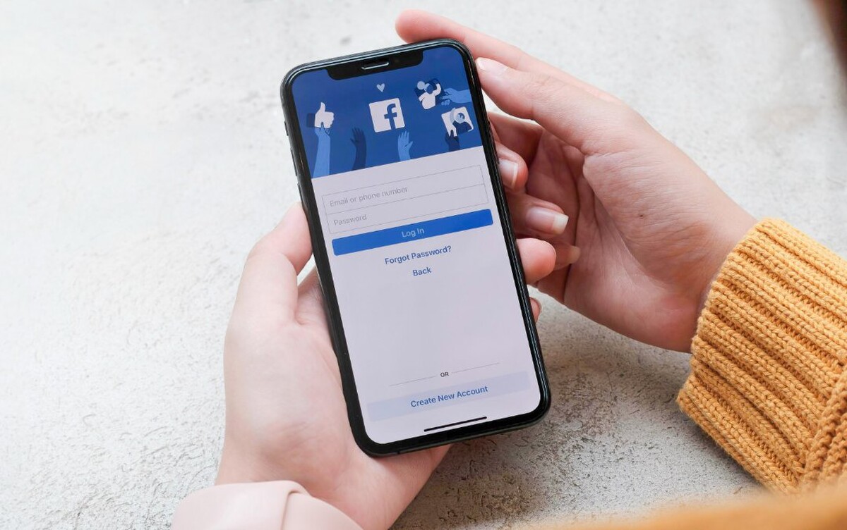 Facebook lên tiếng về việc ứng dụng mất chế độ tối sau khi cập nhật