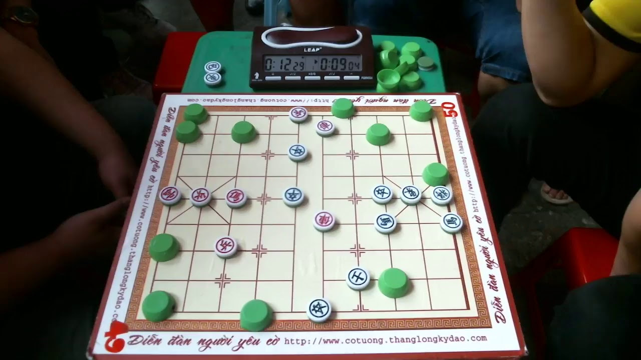 Bàn cờ úp và các quân cờ 3